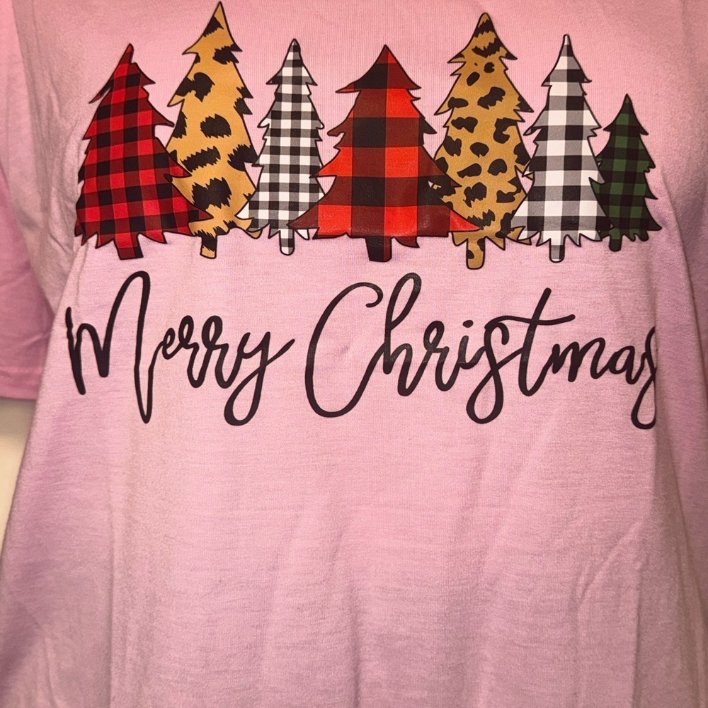 Pink Christmas Graphic Tee Merry Christmas Holiday T-Shirt NWOT S,M,L,XL,2XL - Picture 2 of 4